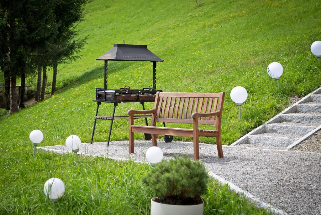 Der Berghof Aparthotel Hirschegg  Εξωτερικό φωτογραφία